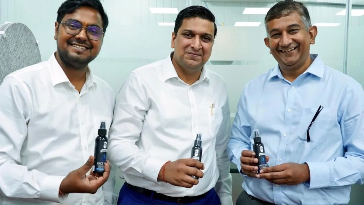 Vishal Lohia and Ronak Bagadia with Sudhir Sitapati