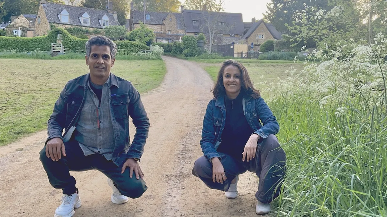 Santosh Padhi and Ayesha Ghosh