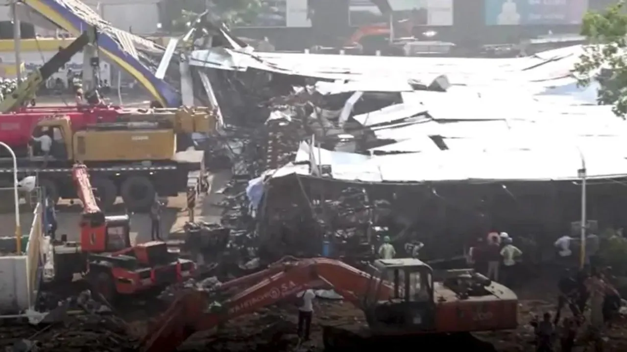 hoarding crash