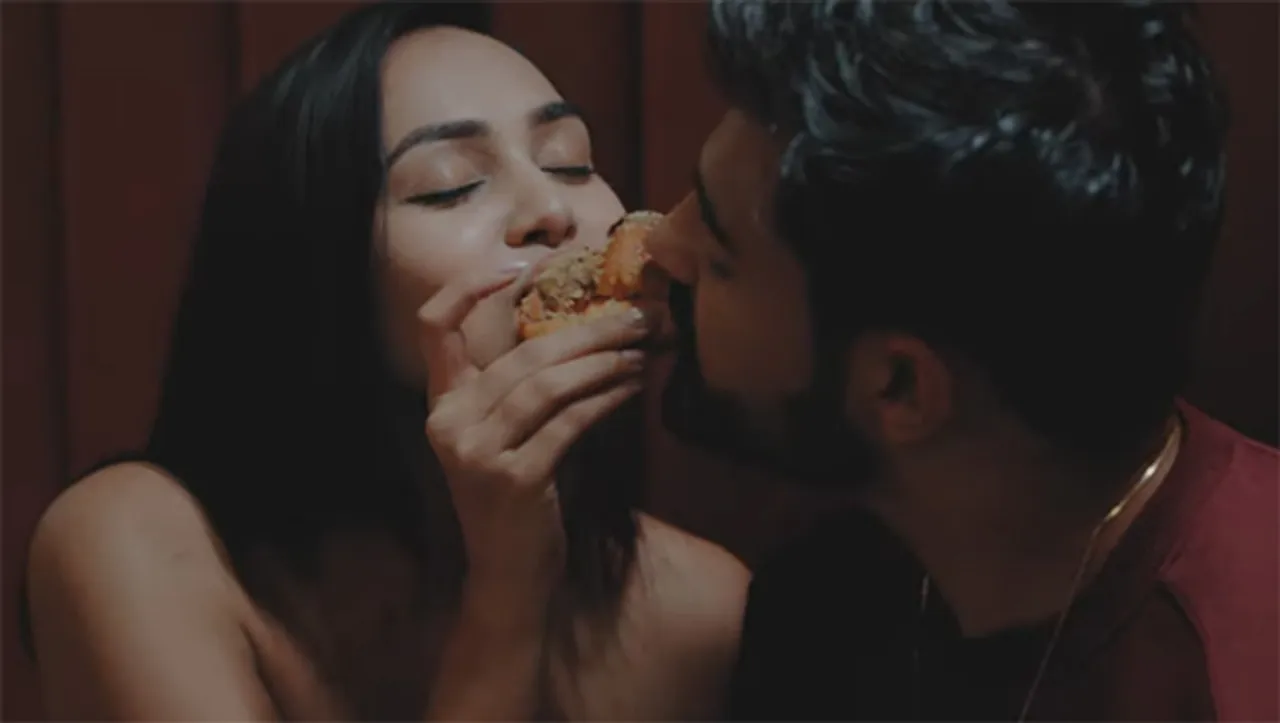 BlueStone's #LoveLike_ campaign brings Y2K romcom to life
