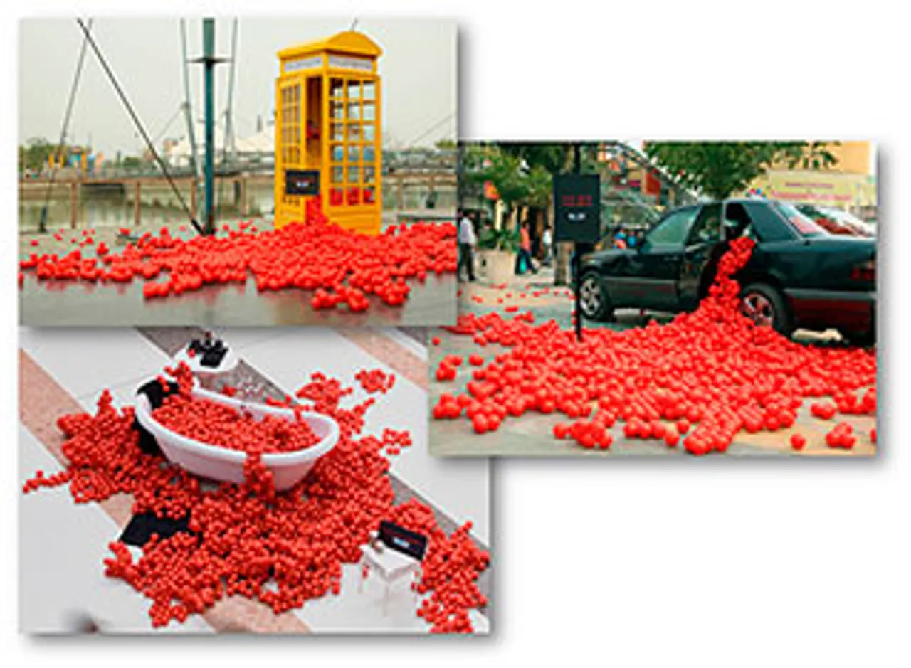 1500 red balls to set the Mood right
