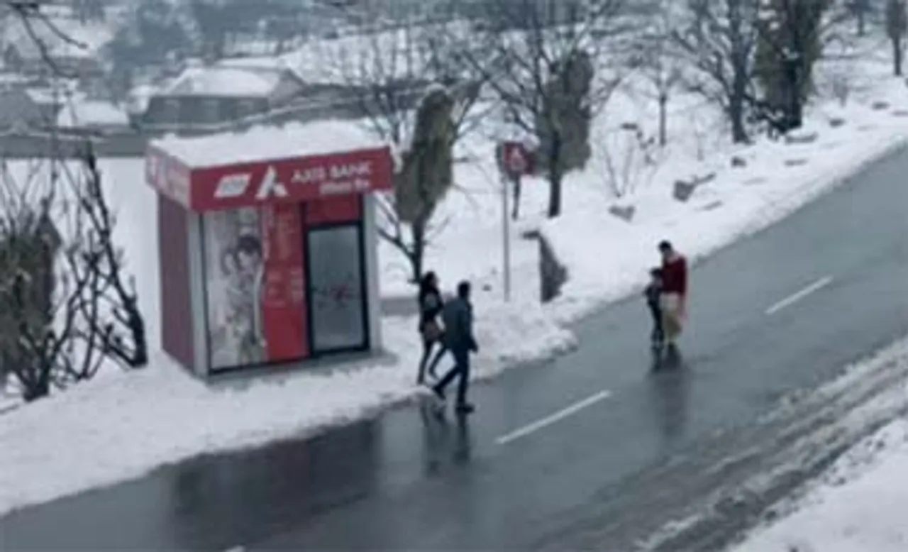 Axis Bank launches 'Progress together' campaign