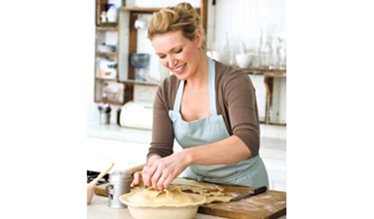Rachel Allen will prepare 'Easy Meals' on TLC
