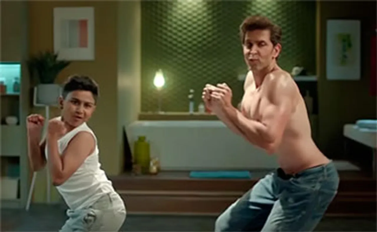 Hrithik Roshan dances to Nirma Advance's new tunes