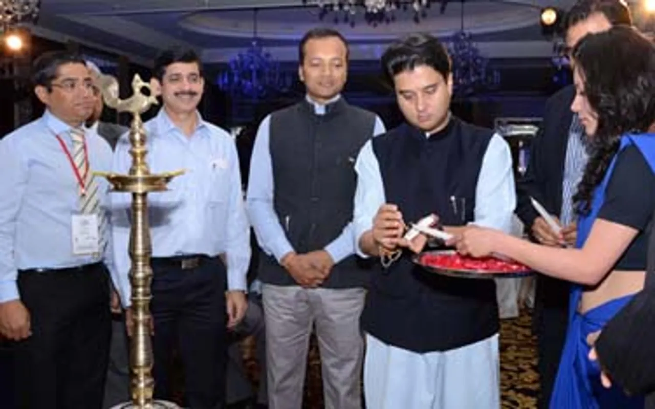 Dainik Bhaskar Power Vision Conclave turns focus on energy sector