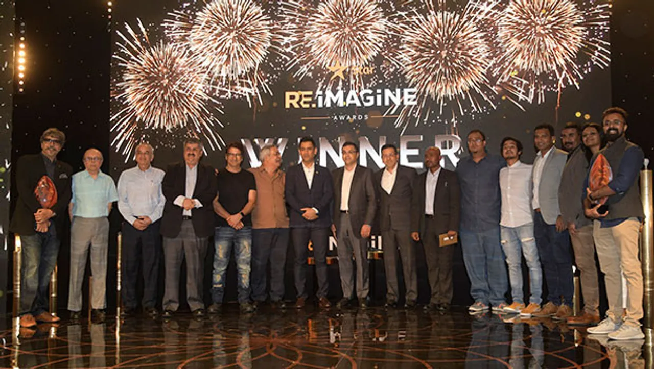 Fevi kwik and Swiggy bag awards at Star Re.Imagine Awards