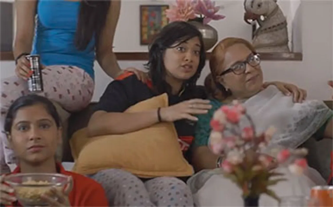 Housejoy shows how to 'pamper the women who pampered you'