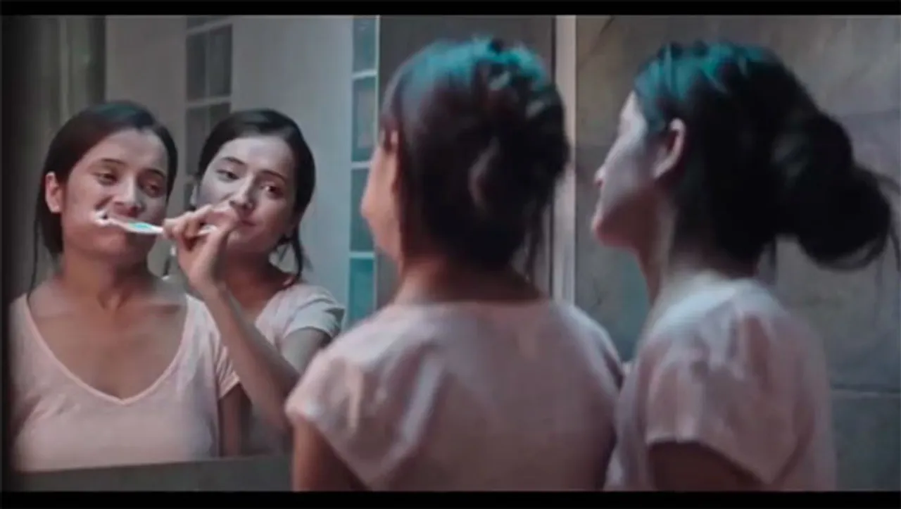 Naukri.com shows 'Monday Blues' syndrome in a quirky way