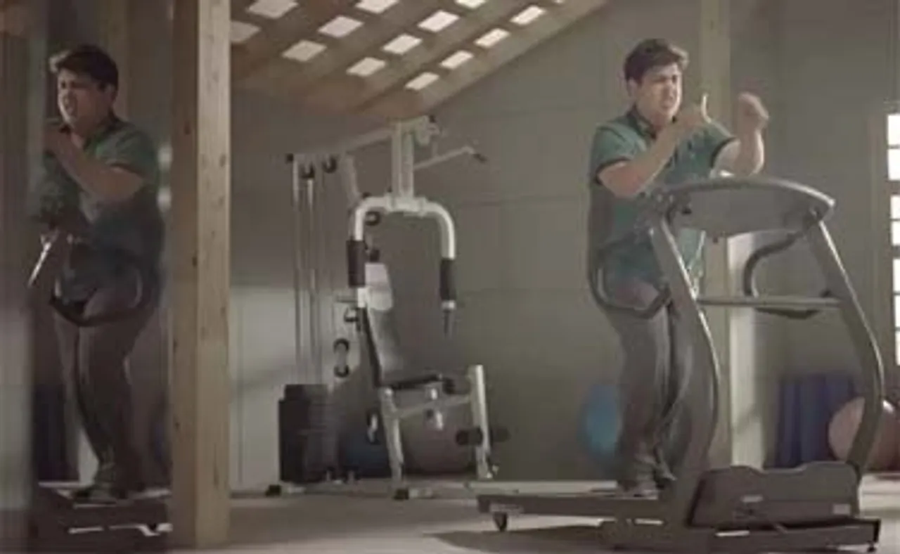 Taproot creates multi-tasking imagery for Karbonn Mobiles