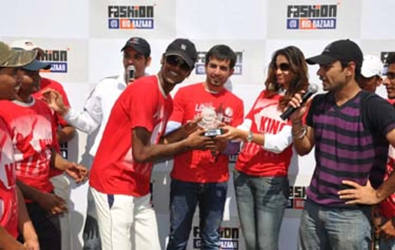 Fashion@Big Bazaar Organizes Cricket Day