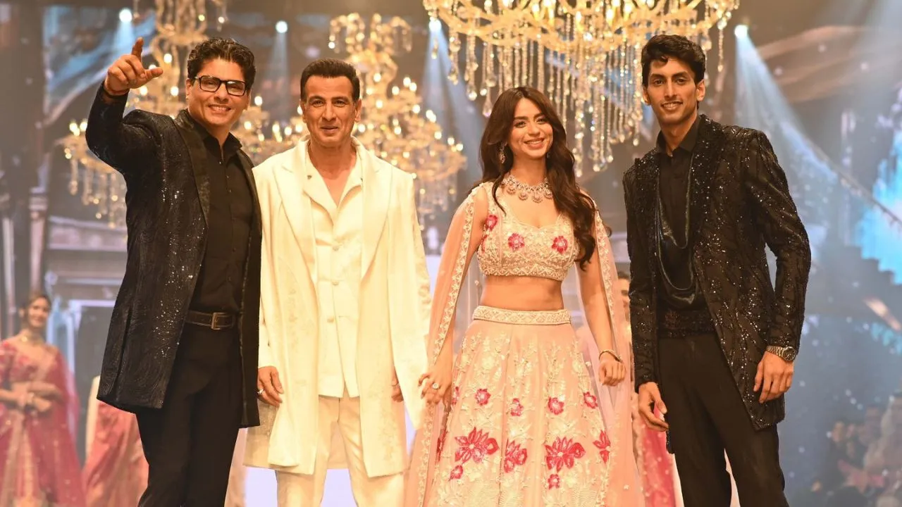 Reshma and Riyaz Gangji's Show Wows at Bombay Times Fashion Week