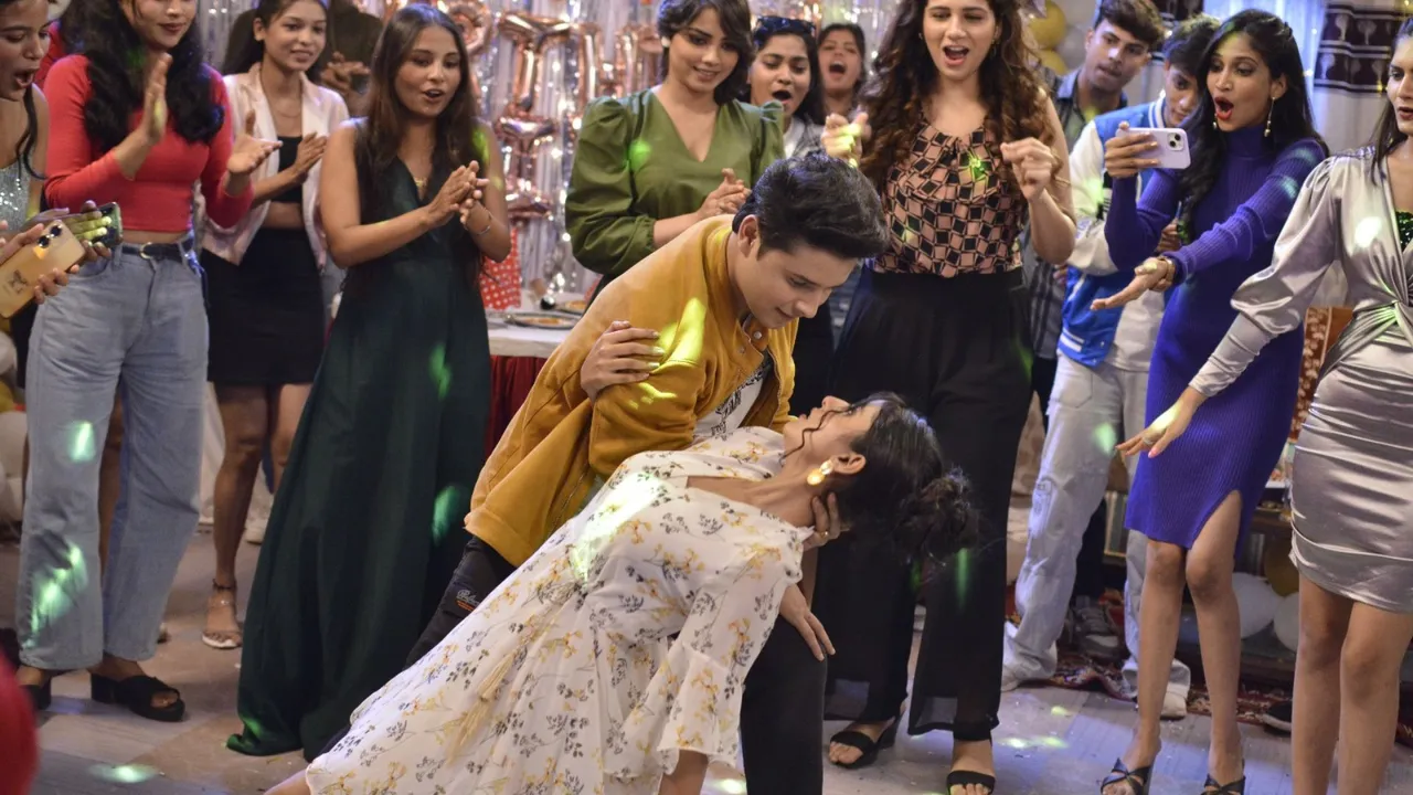 Today's Sneak Peek Bhide's Anger vs Sonu's Dance Moves – Will Calm Prevail