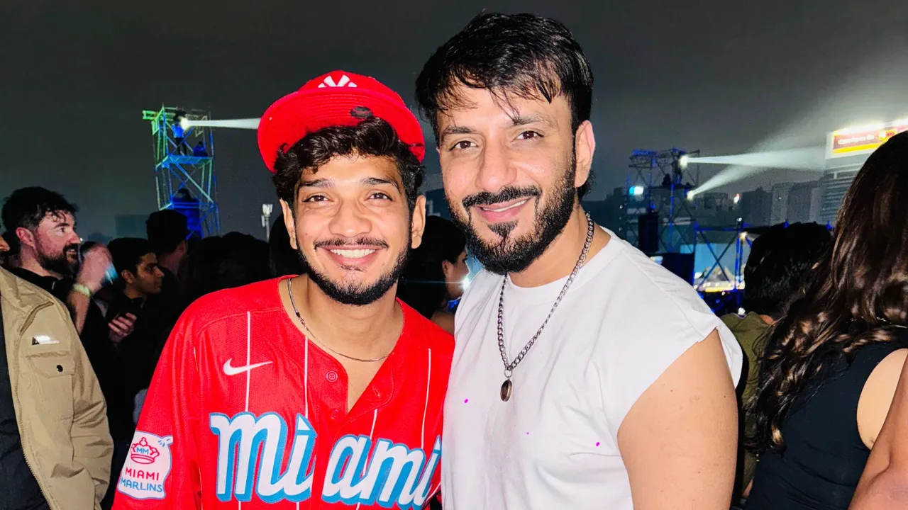 Ali Merchant, Munawar Faruqui Reunite at Karan Aujla’s Concert