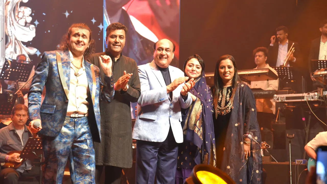 Sau Saal Pehle Sonu Nigam Pays Tribute to Mohammed Rafi's Legacy