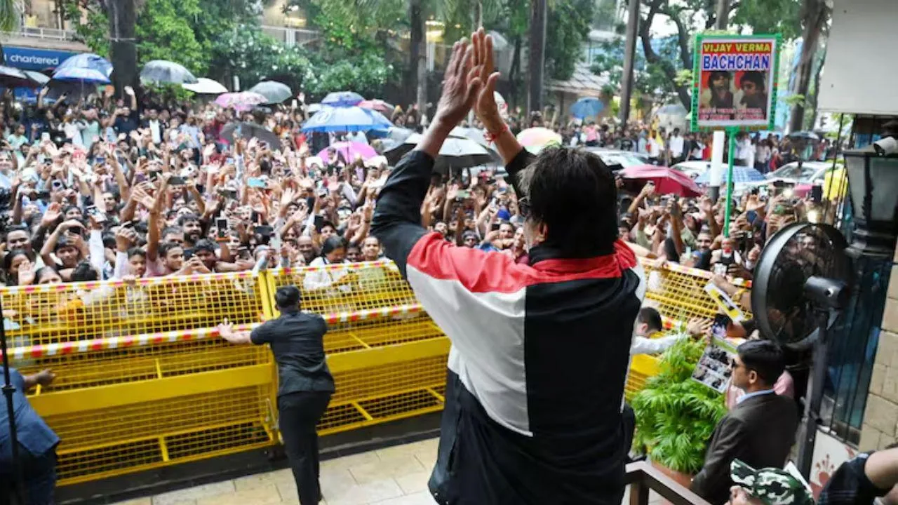 Despite Heavy Rain, Fans Visit Jalsa