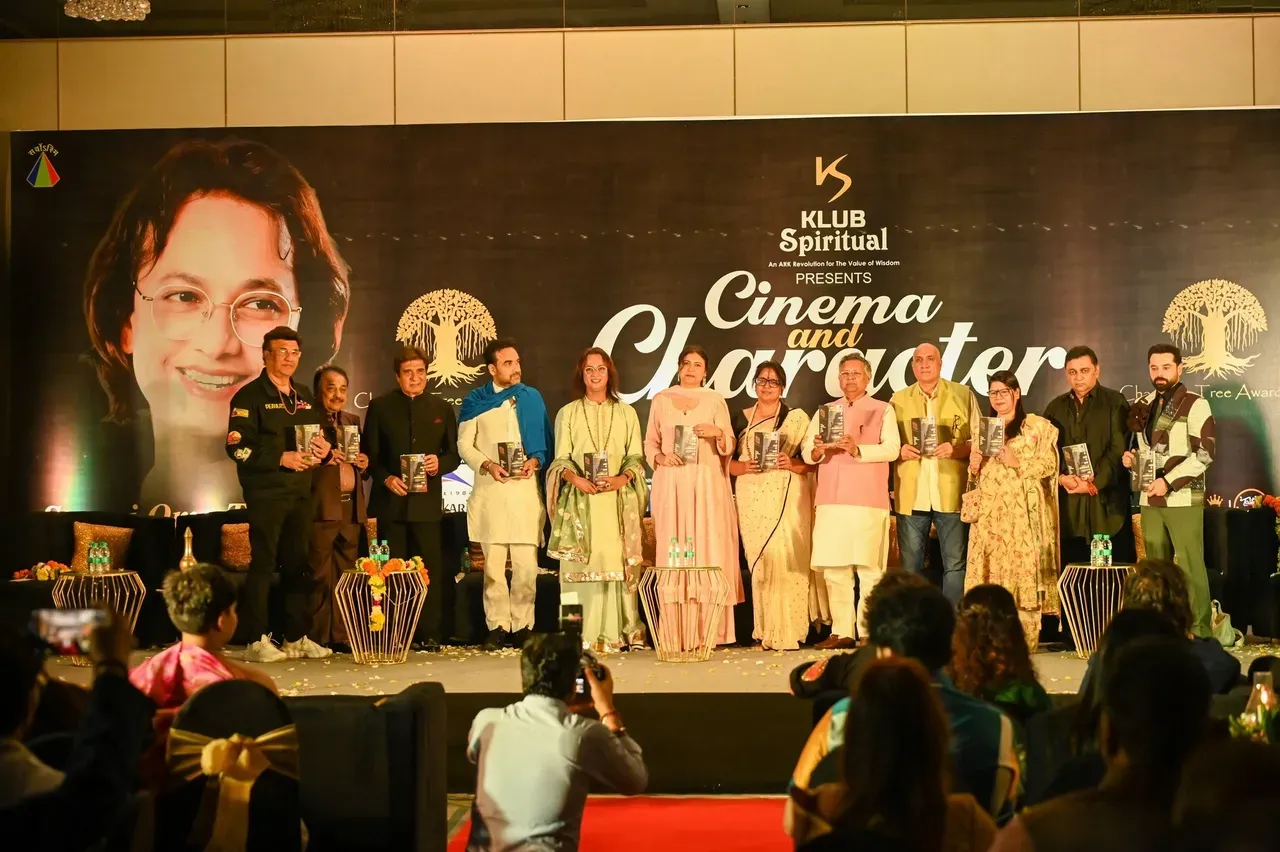 Anu Mlaik, Pankaj Tripathi, Swami OMA The Akk, Mridula Tripathi,