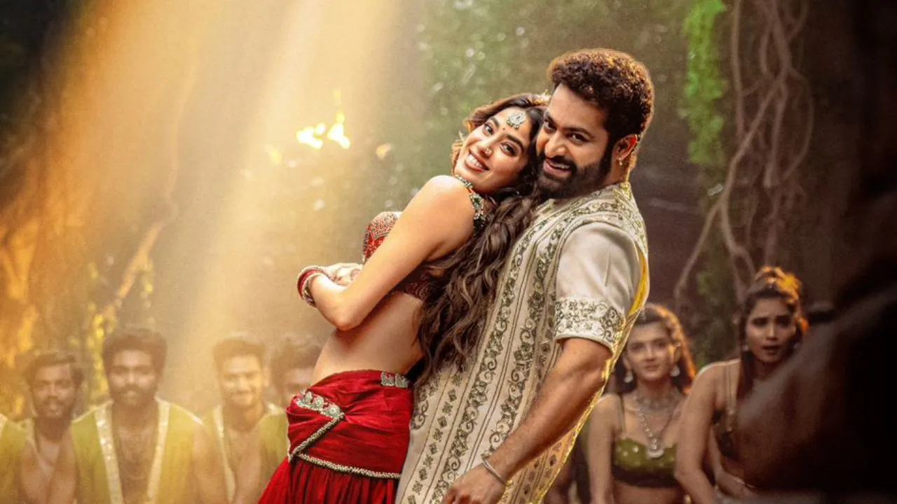 NTR Jr. & Janhvi Kapoor's Dance Magic in 'Daavudi' Drops