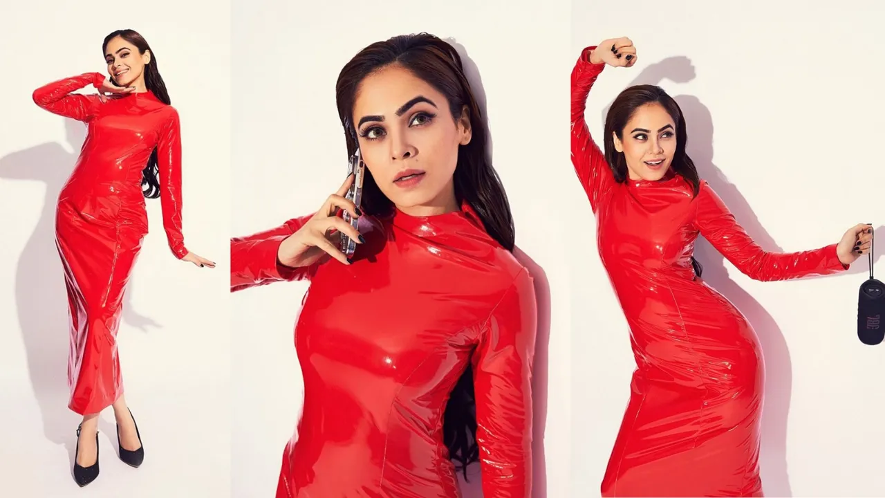 Mallobika Banerjii Mesmerized by Recreating Janhvi Kapoor's Look