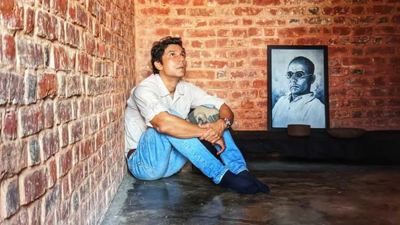 Randeep Hooda remembers Veer Savarkar on his death anniversary, posts a moving tribute