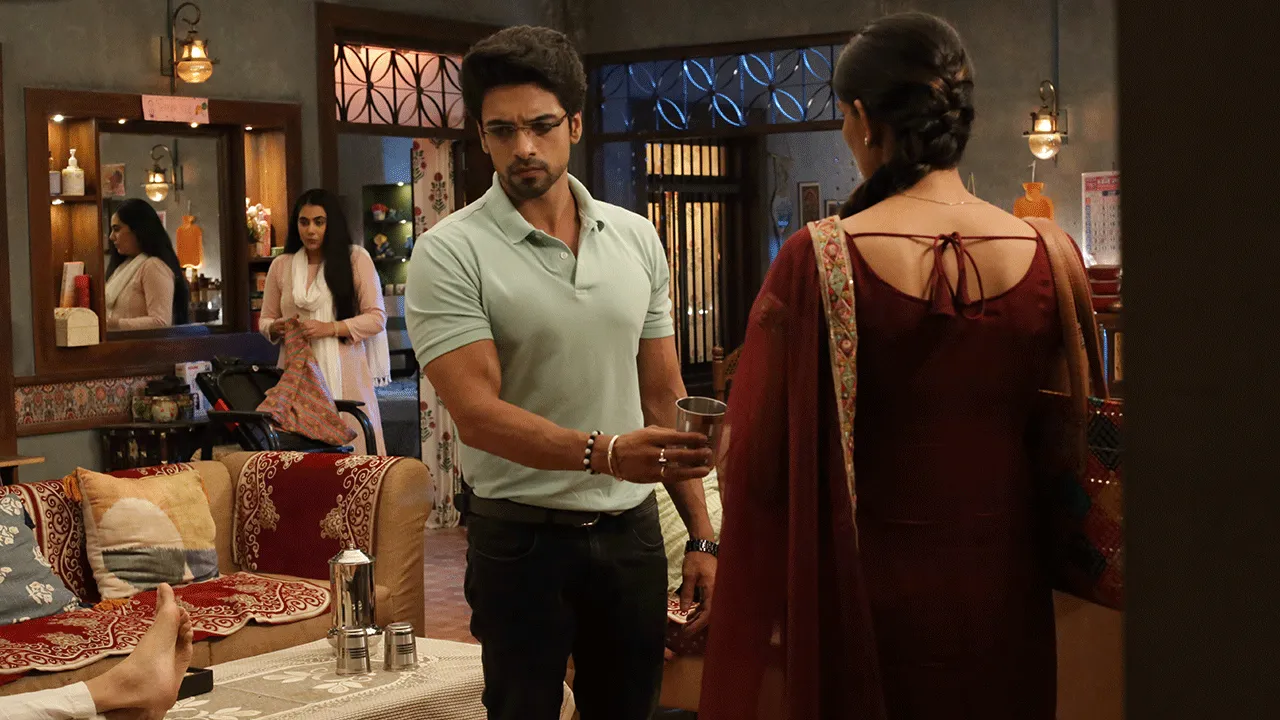 Rajat and Baani's Romance Interrupted by Room Trouble and Loan News