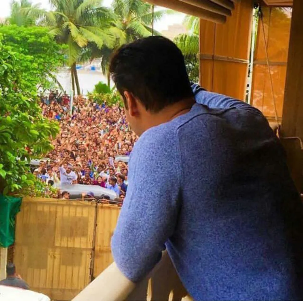 HERE'S HOW SALMAN KHAN CELEBRATED THIS EID