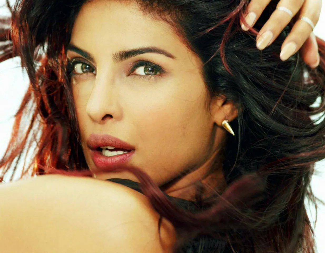 SLUT SHAMING CELEBS IS GETTING OUT OF HAND; PRIYANKA CHOPRA TROLLED FOR NOSE JOB