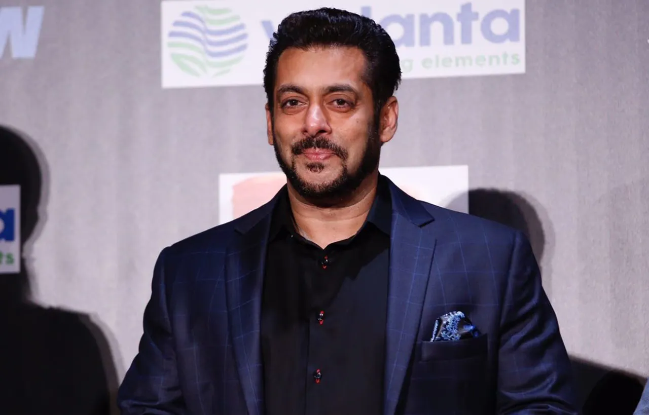 SALMAN KHAN HAS FINALLY FOUND SOMEONE AND TWITTERATIS ARE GOING CRAZY!