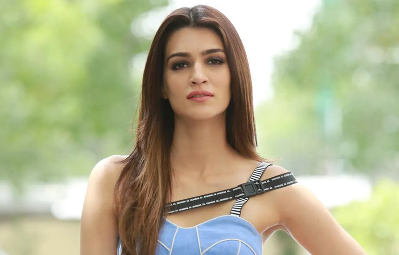 KRITI SANON TAKES HORSE RIDING LESSONS FOR PANIPAT