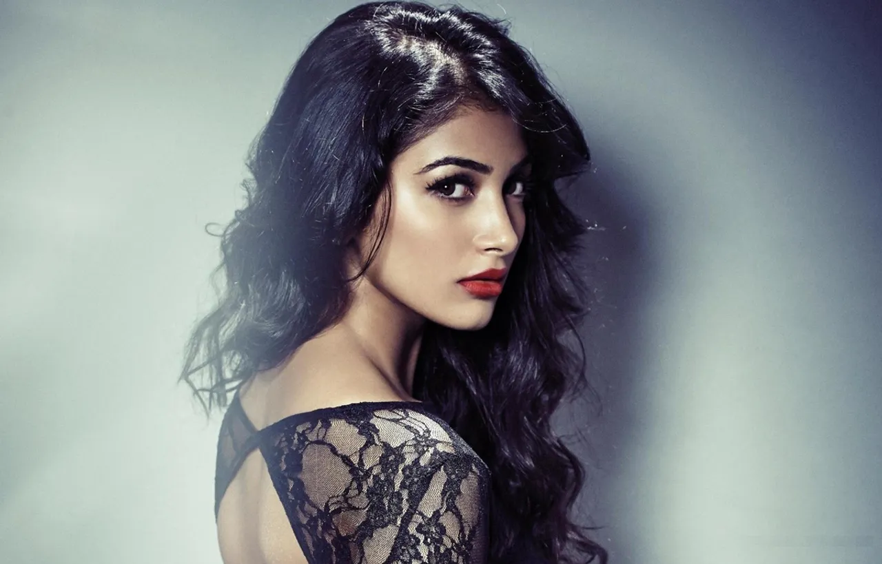 Pooja-Hegde-housefull-4