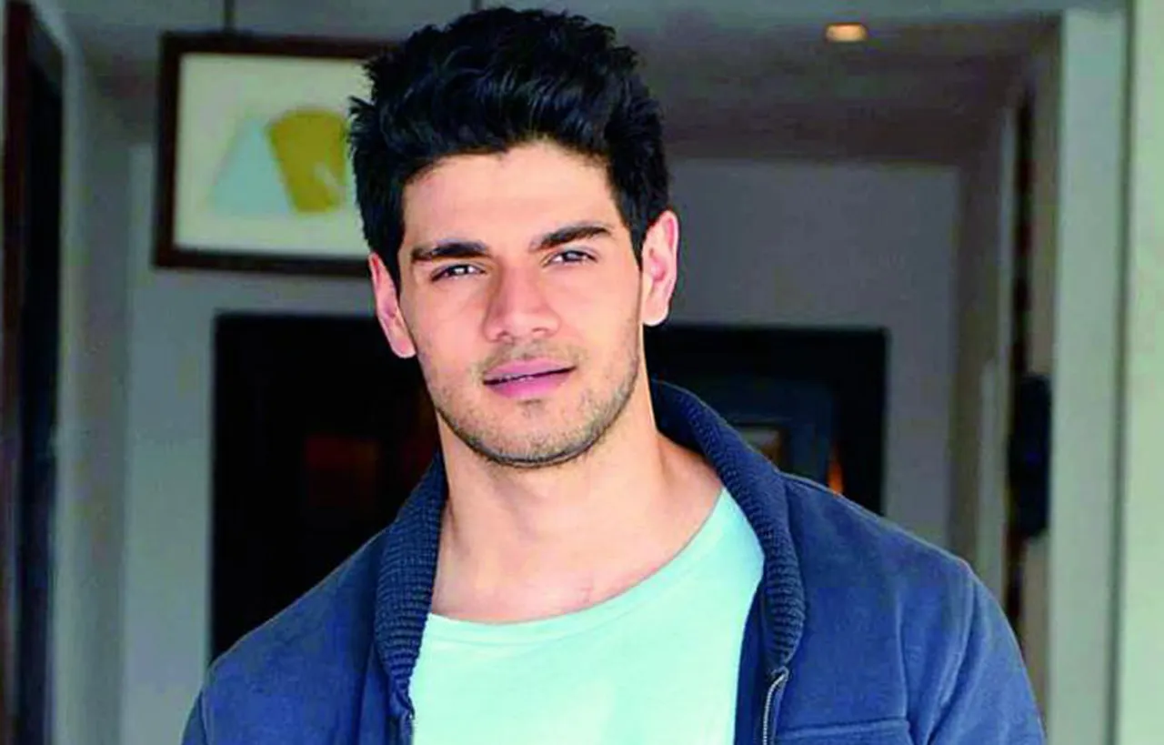 Sooraj Pancholi dons the uniform for his next !
