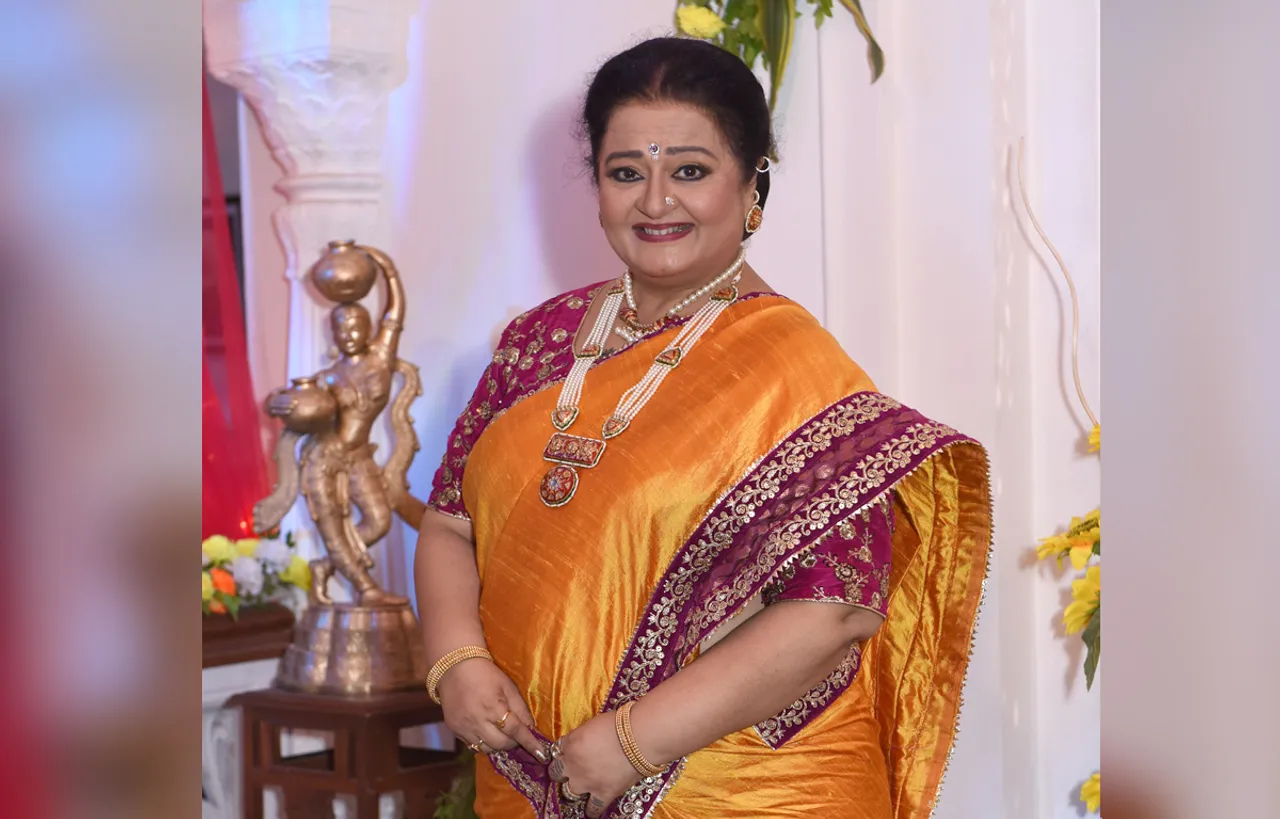 Apara Mehta wears her Pushtaini Haar for a sequence in Qayamat Ki Raat !