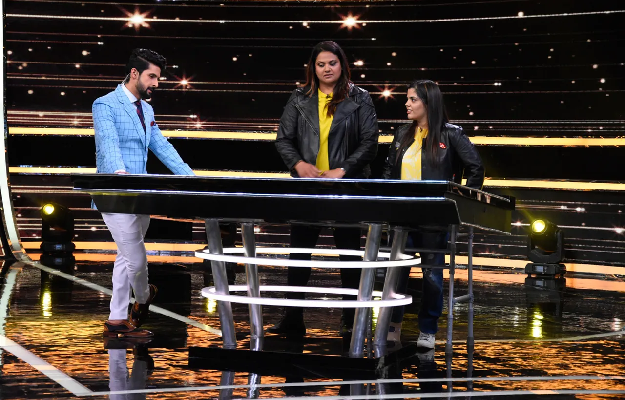 DELHI’S BIKER GIRL FINDS HER SPOT ON ‘SABSE SMART KAUN ?’