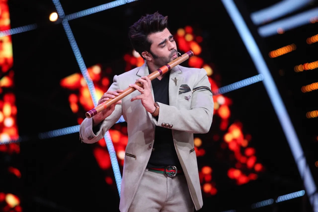 Toasting high : Maniesh Paul on a roll