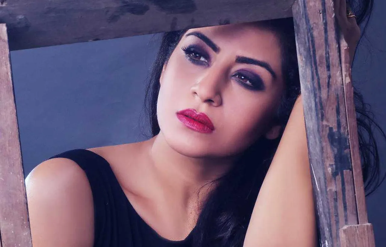 Manisha Mesmerizes Audiences In New Film: Who Am I - A Wife’s Dilemma