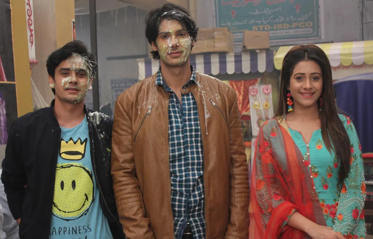 Cake Mania On The Sets Of Jijaji Chhat Per Hai