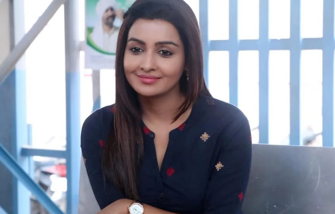 Chavvi Pandey the singing sensation on Ladies Special