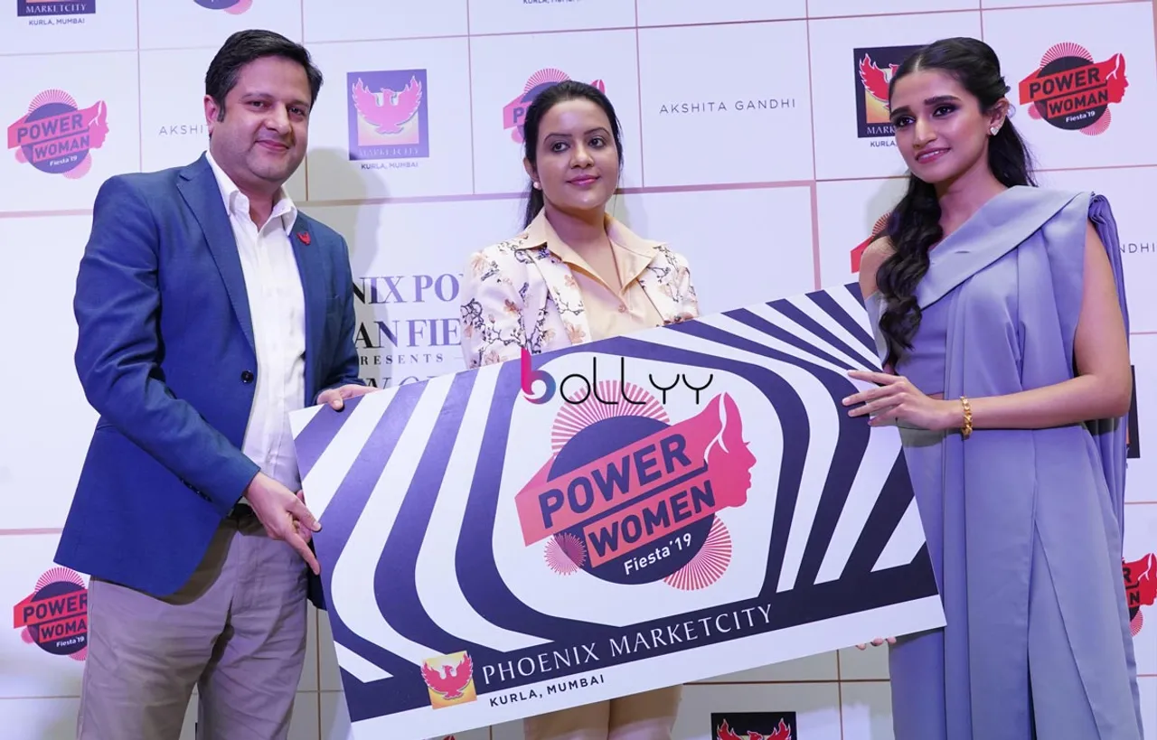 Amruta-Devendra-Fadnavis