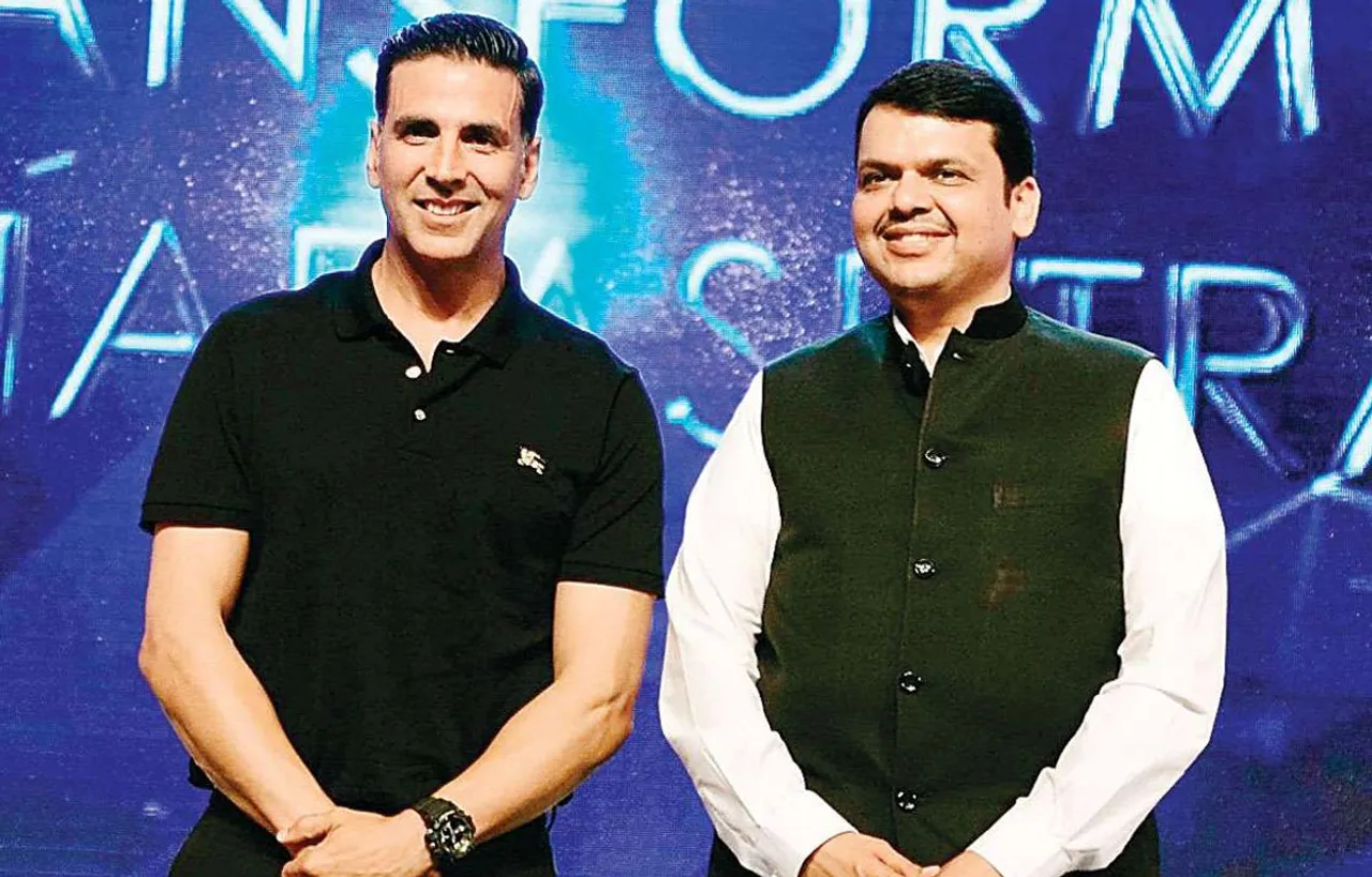 Akshay Kumar Donates Money At A Mass Wedding Of Lesser Privileged