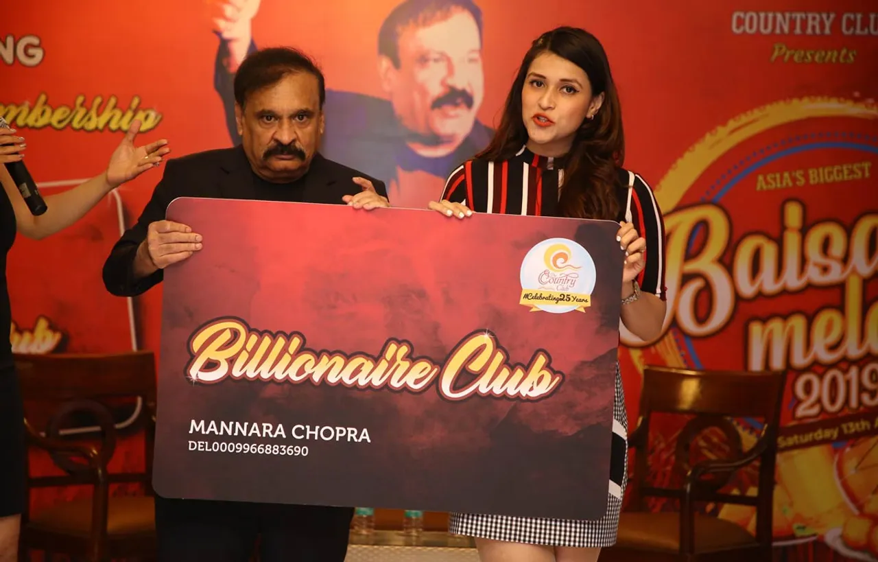 Actress Manara Chopra Celebrated Baisakhi In National Capital