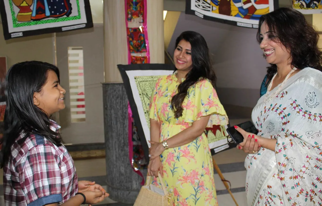 Tv Star Ankita Bhargava Patel Mesmerized By The Art Display At International School