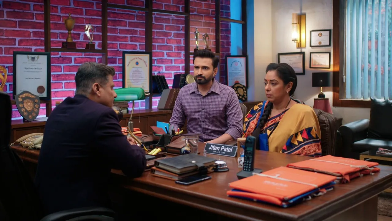 How Anupamaa's step of filing for divorce turns out to be a big slap on Vanraj's ego