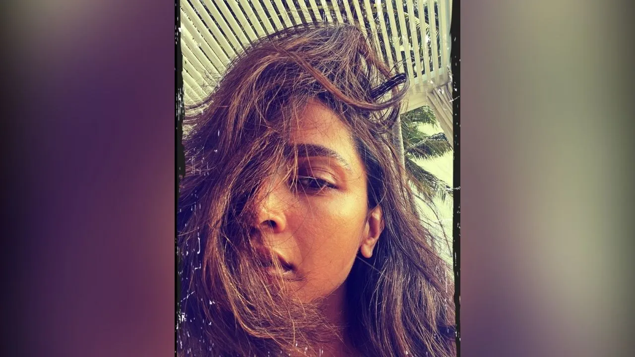 Deepika Padukone gets trolled by netizens for her latest photo