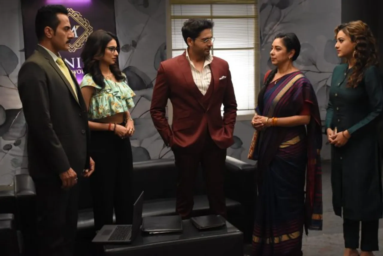 'Anupamaa': Vanraj taunts Anupamaa and Kavya