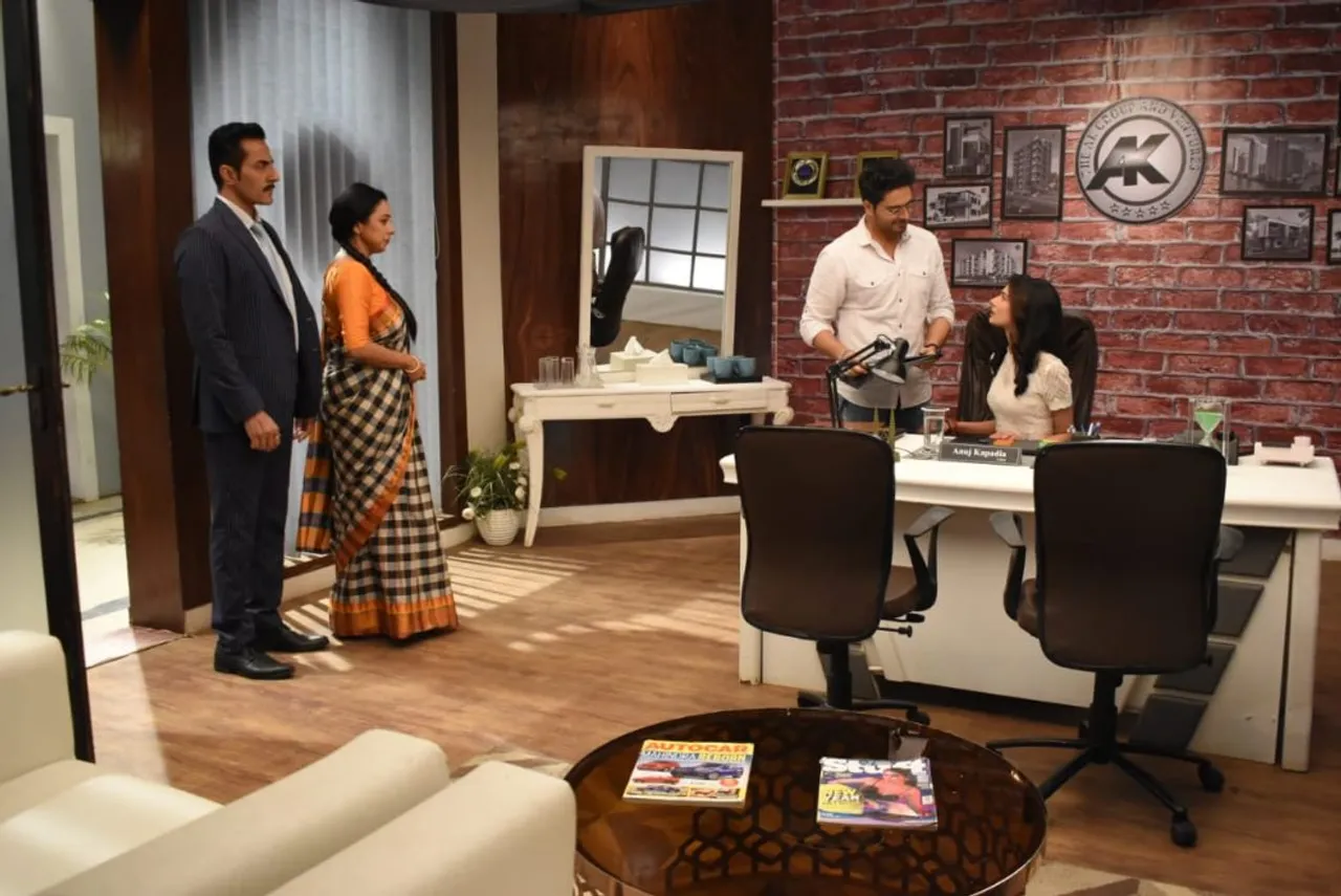 Between Vanraj and Anupamaa's clash, Anuj has lost everything