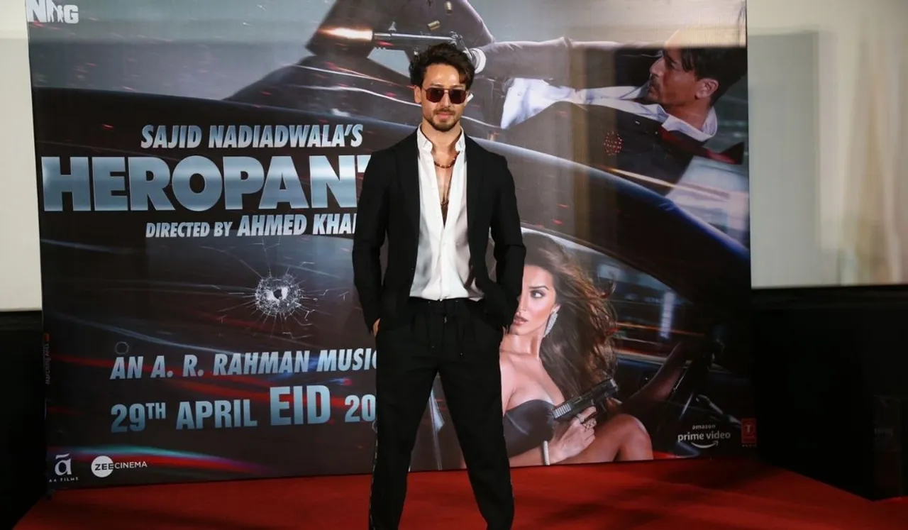 Tiger Shroff looks dapper in new 'Heropanti' video