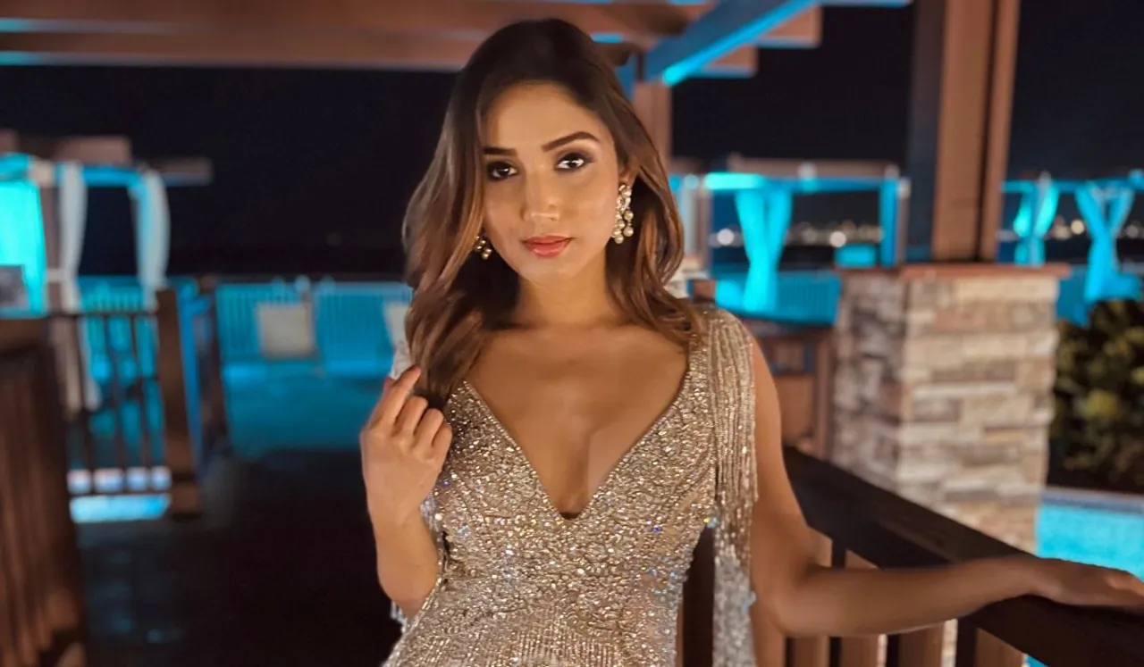 Actress Donal Bisht looks like a dream at IIFA 2022, Stunned the green carpet with her sizzling look