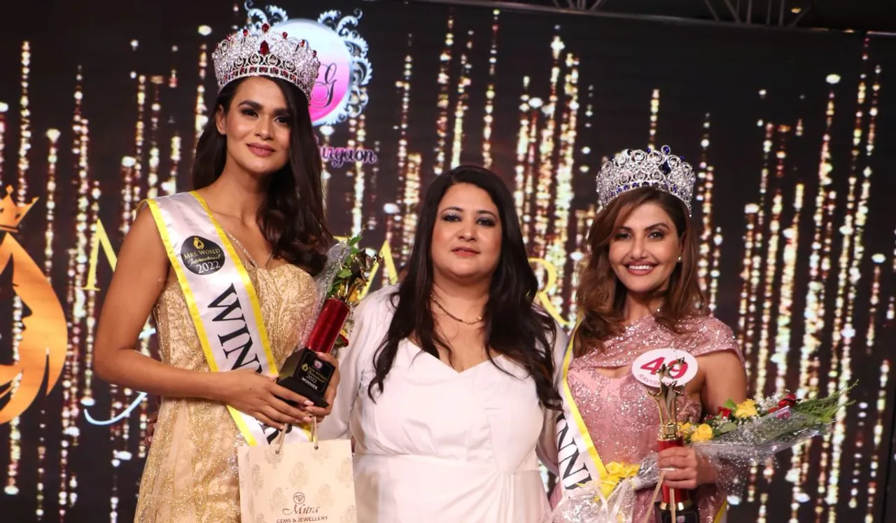 Barkha Nangia crowns Yasmin Mistry and Somya Banerjee as the Mrs. World International 2022