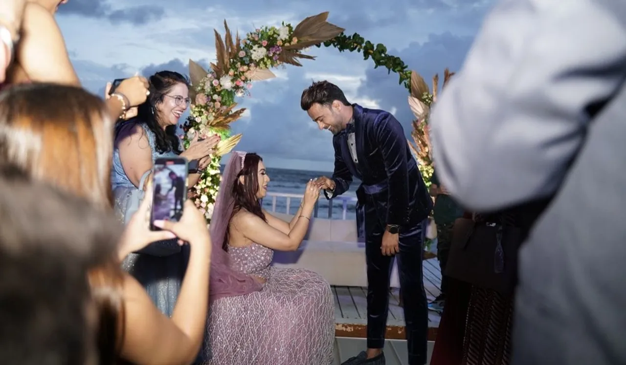 Manish Naggdev gets engaged in Goa!