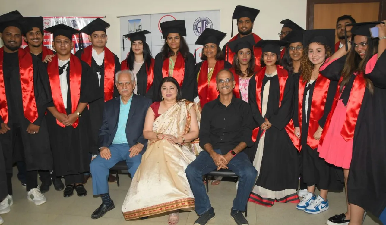 Convocation Ceremony of Students who graduated from Ramesh Sippy Academy of Cinema and Entertainment (RSACE)