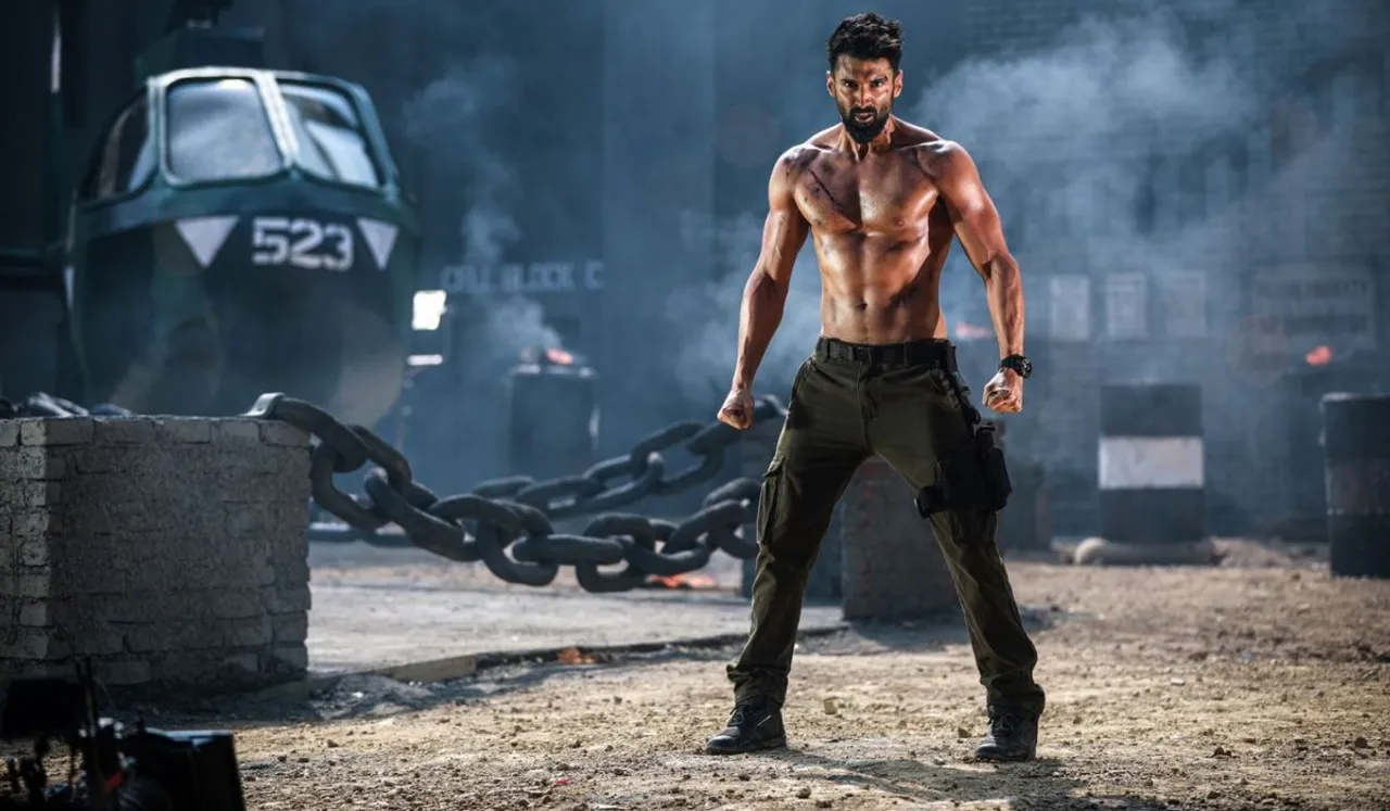 Aditya Roy Kapur transforming into OM